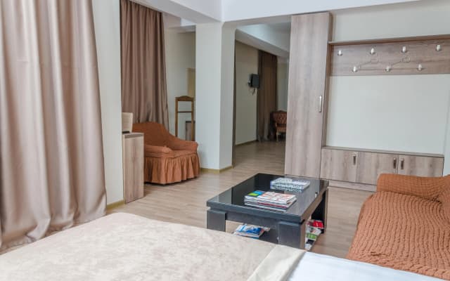Big Bay Hotel - photo 2