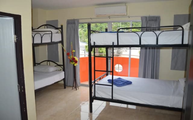 Living Room Guesthouse - photo 5