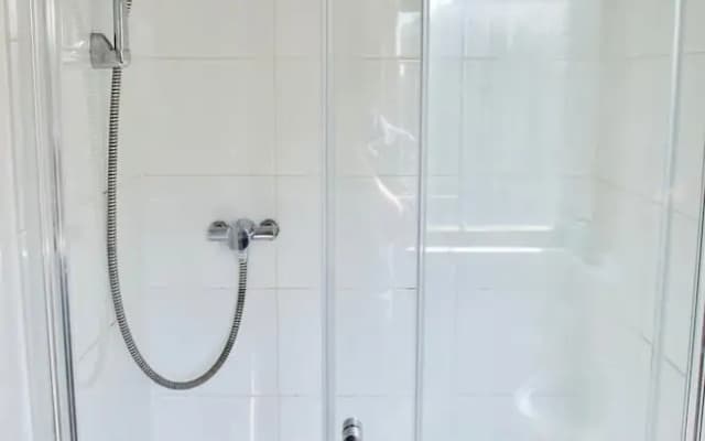 1 Bedroom Flat In Edinburgh - photo 4