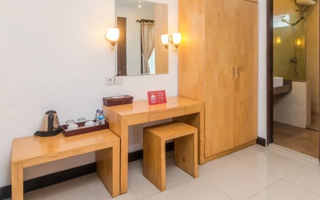 ZEN Rooms Seminyak Batu Belig - photo 2