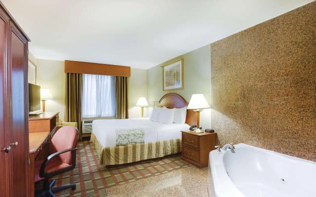 La Quinta Inn by Wyndham Queens (New York City) - photo 3