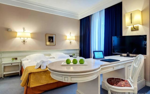 Hotel Miguel Angel by BlueBay - photo 4