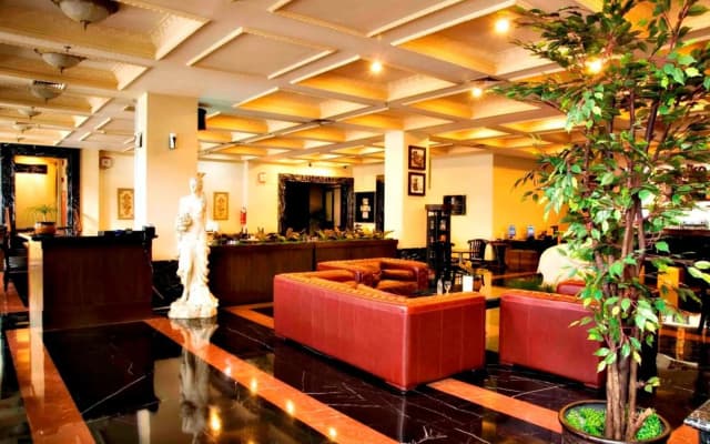 Golden Boutique Hotel Melawai - photo 2