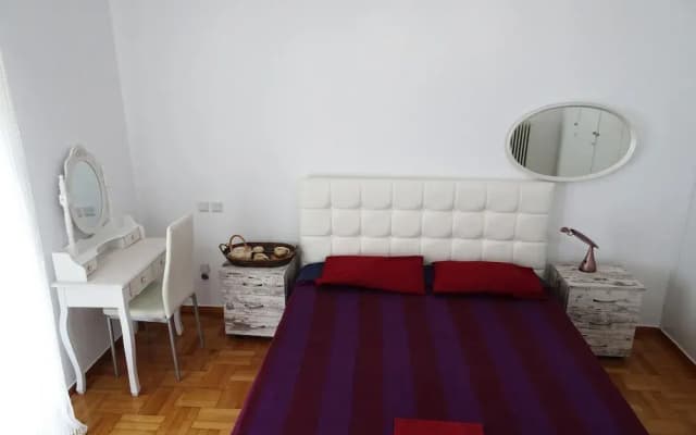 Eva's Urban Apt In Athens - photo 2