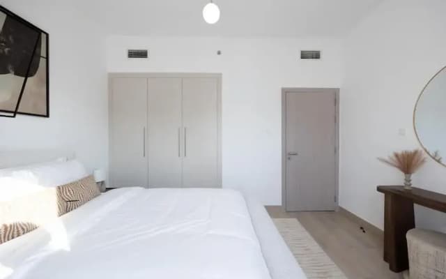 802-Bloomfields Curated 1BR  WatersEdge8 - photo 4