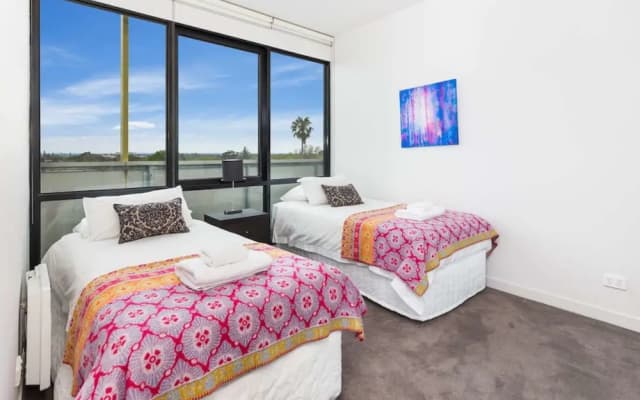 Executive Apartment With Bay Views - photo 3