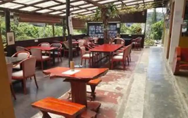 CH Merlin Inn Hostel - photo 3