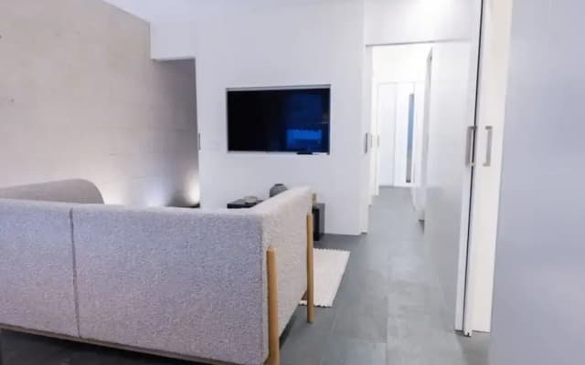 Ampersand - Bright 2-bedroom Apartment - photo 4