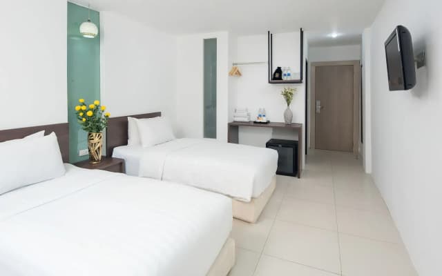 Rodina Beach Hotel - photo 5