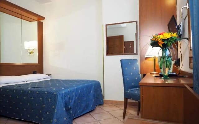 Hotel Cris - photo 4