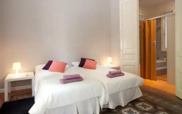 Modernist Apartment Barcelona - photo 2
