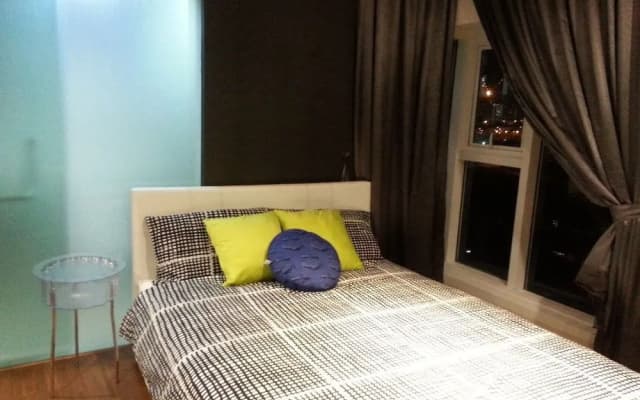 Kl101 Service Suite at the Scott Garden - photo 4