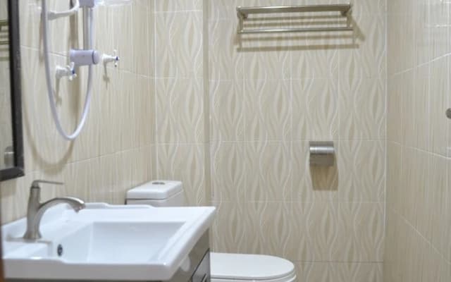 Hotel Puteri Miqaila by OYO Rooms - photo 2