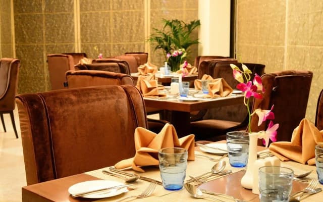 Landmark Premier Hotel - photo 5