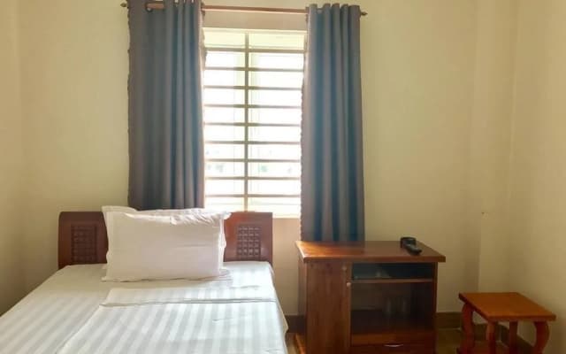 Gia Loi Hotel - photo 2