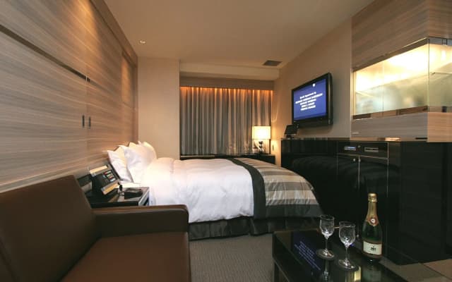 Hotel The Glanz - photo 4