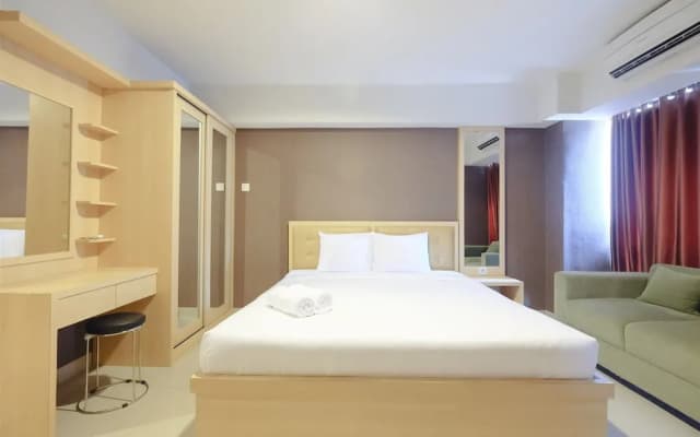 Comfortable and Modern Studio Apartment near Cawang and MT Haryono - photo 3