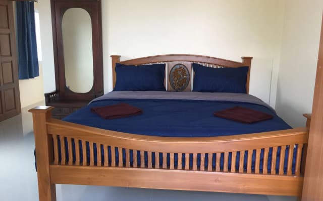 Krabi Town Sleeps 8 With Kitchen - photo 4