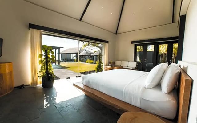 The Istana - photo 3