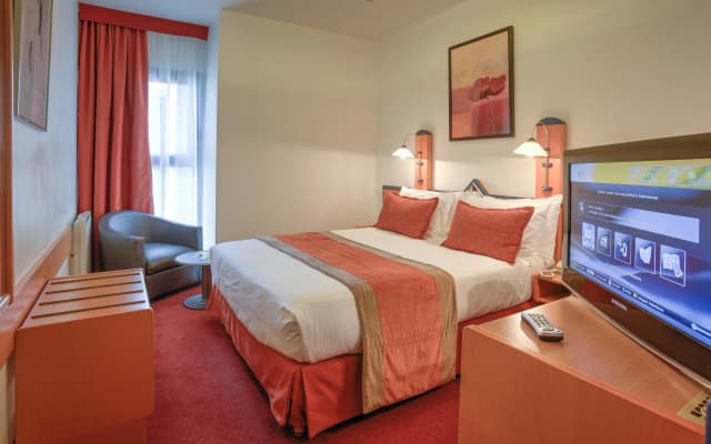 Opera Cadet Hotel - photo 3