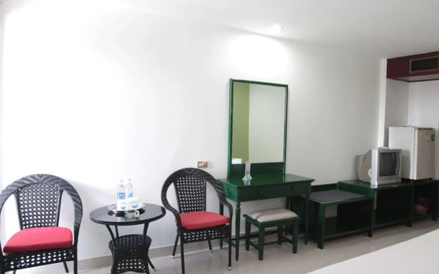 Welcome Plaza Hotel - photo 3