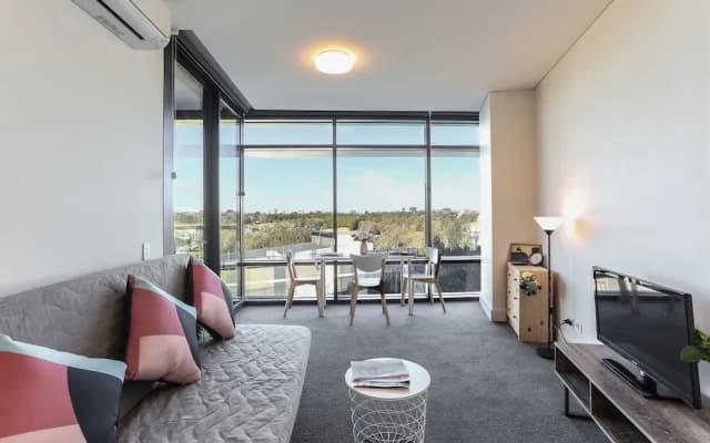Highrise Apartment At Olympic Park - photo 4