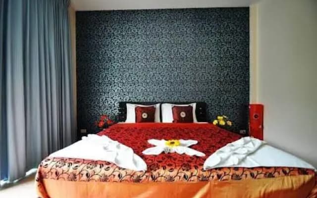 Bounty Kata Guesthouse - photo 5