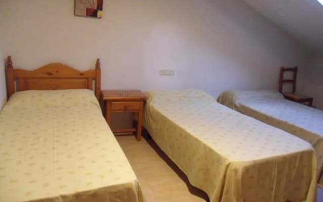 Hostal El Descanso - photo 2