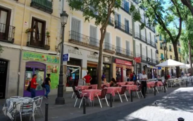 S32-Estudio con Wifi en Madrid Centro - photo 5