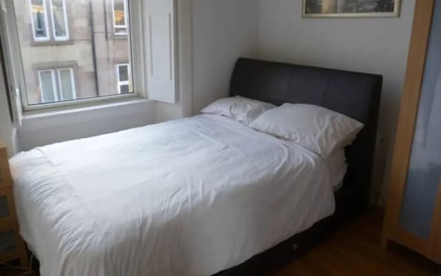 Well-connected, Cosy 1 Bedroom Flat in Dalry - photo 3