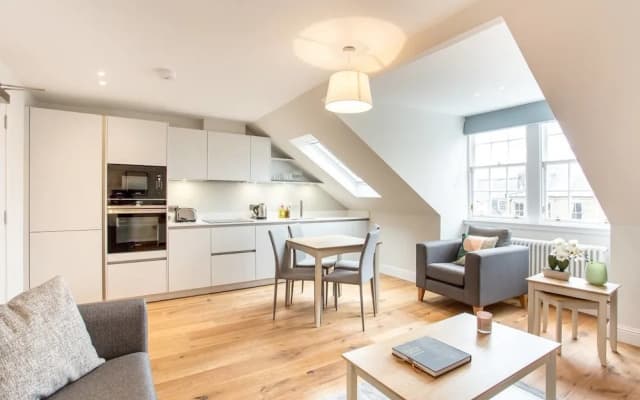 Quiet City Centre Spacious Apartment - photo 5