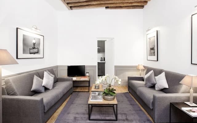 Luxury 2BDR Le Marais I by Livinparis - photo 2