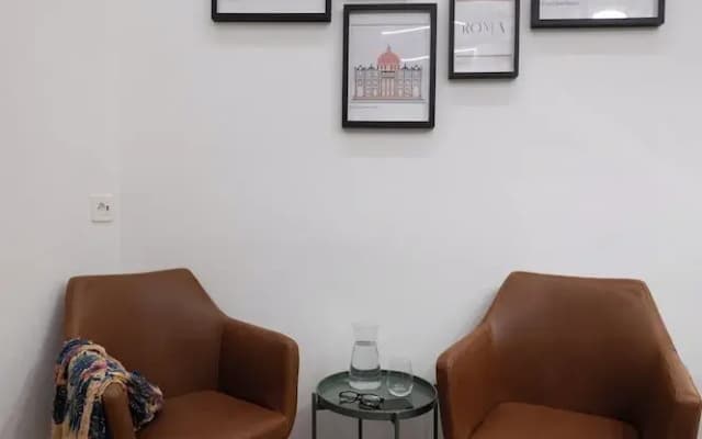 Style & Stone Guest House - photo 3