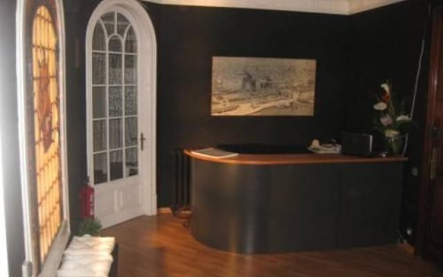 Hostal Ona Barcelona - photo 2