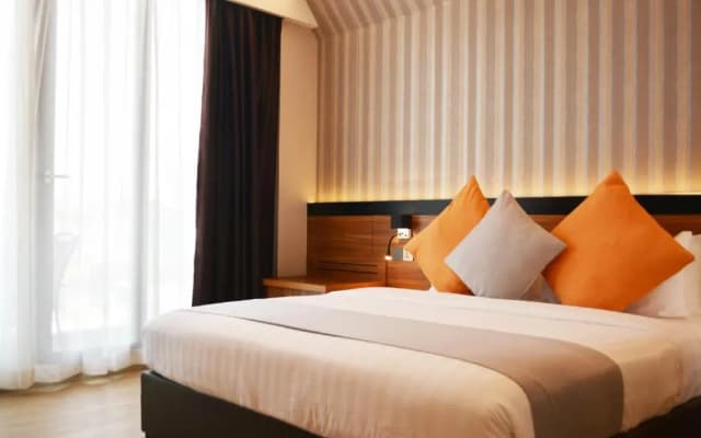 Triton Prestige Seaview and Spa Hotel - photo 5