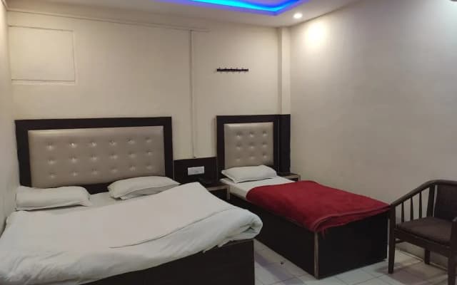 Hotel Hare Rama Deluxe - photo 4