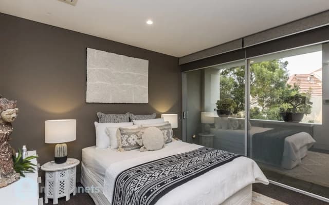 3BR Sydney Harbourside Home/Rooftop Pool & Parking - photo 5