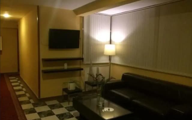 Hostal Aeropuerto - photo 4