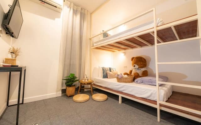 Oon Poshtel - photo 4