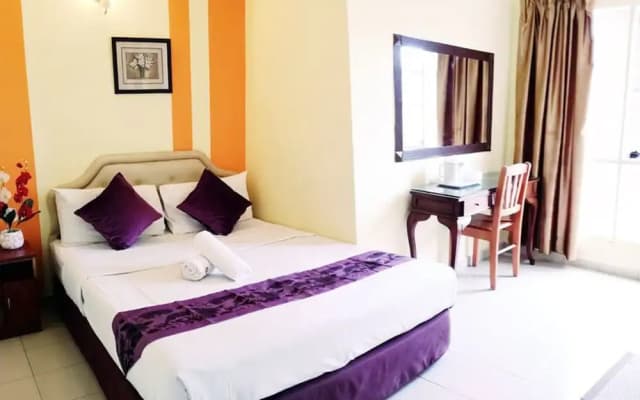 Sun Inns Permas Jaya - photo 4