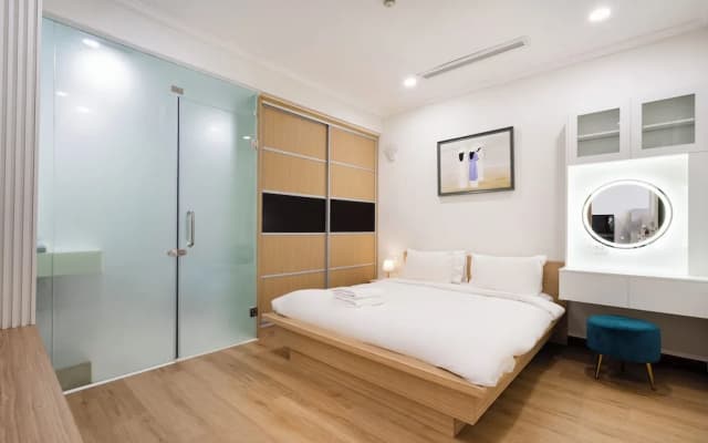 Spacious 2BR Lancaster - photo 2