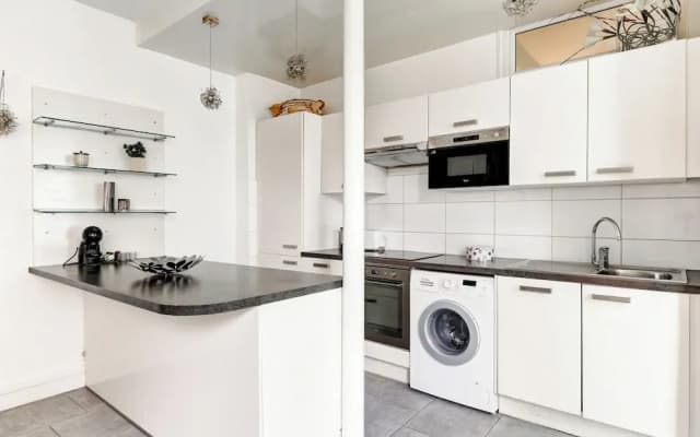 Stylish 1BR by Luxembourg Garden - photo 3