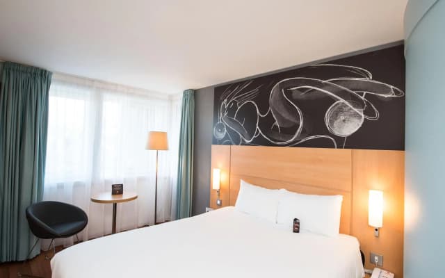 ibis Edinburgh Centre South Bridge - Royal Mile - photo 4