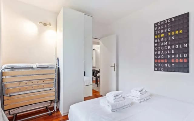 Stunning One Bedroom Apartment Sleeps 5, in Paris - photo 4