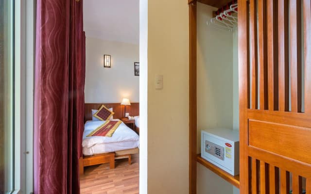 Riverside Oasis Villa - photo 2