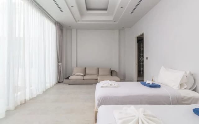 Gatsby Rawai Villa - photo 2