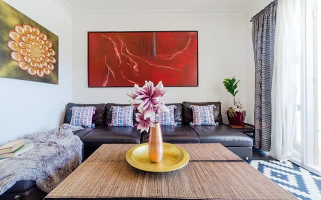 Bondi Beachfront Stay - photo 4