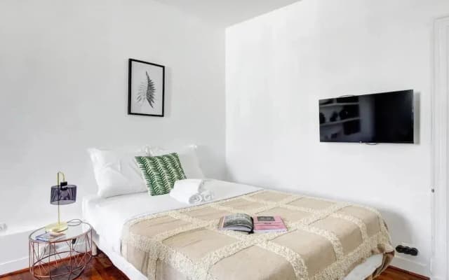Stylish 1BR in Le Marais District - photo 4