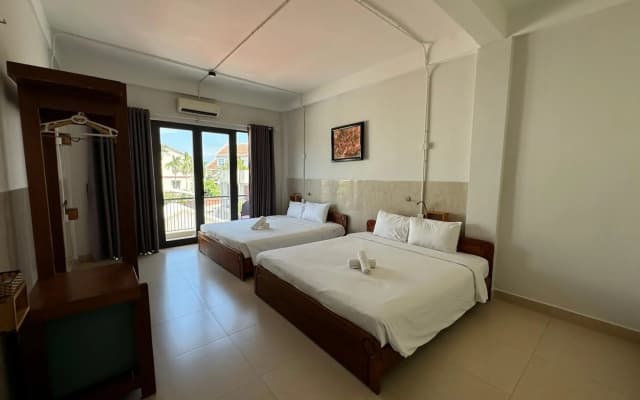 Bed Station Hostel & Pool Bar Hoi An - photo 2