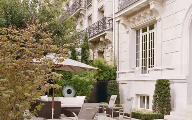 La Reserve Paris Apartments - photo 2
